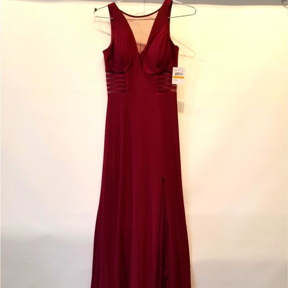 Morgan & Co NEW Merlot Side Slit Maxi Dress Sexy Slim Side Comfortable Size 3/4